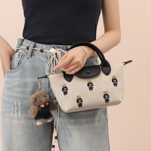 GU1305米白色帆布满绣斜挎包M